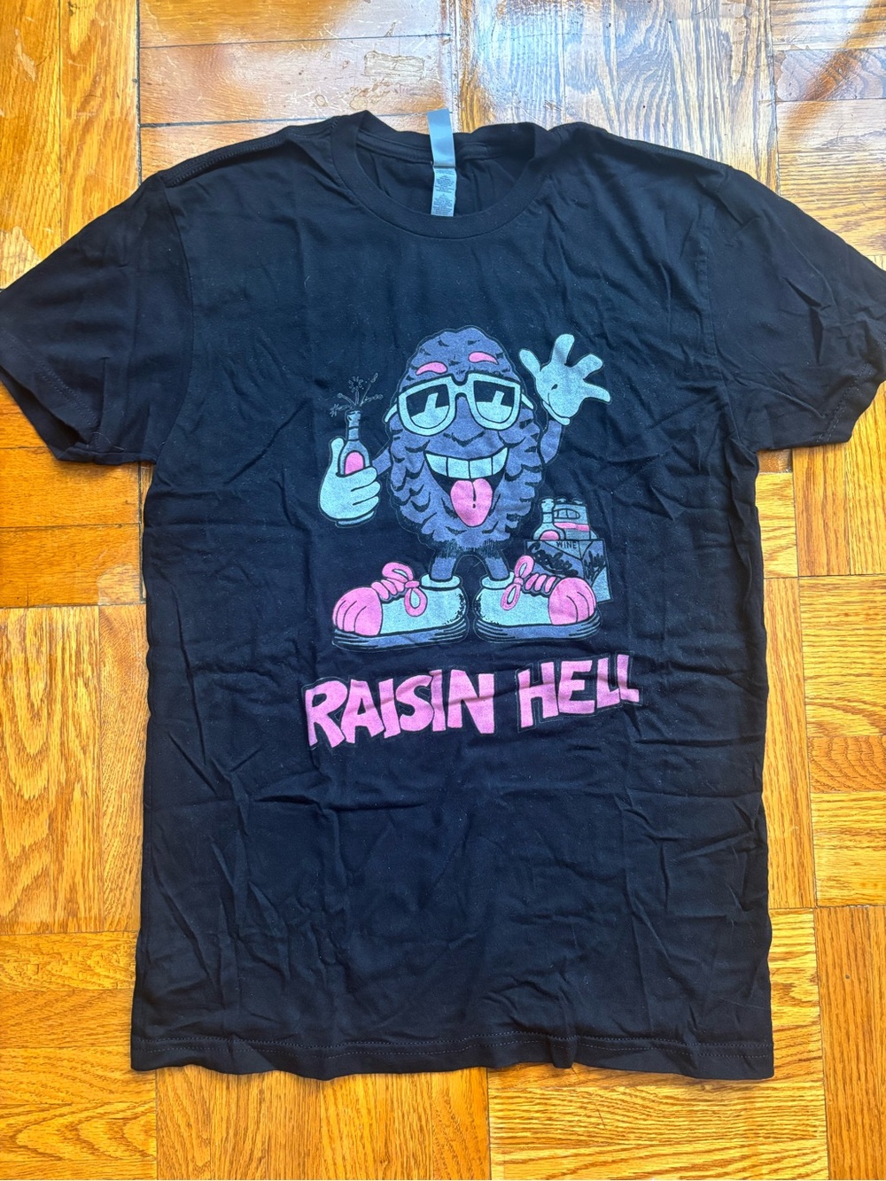 Vintage-Style "Raisin Hell" Graphic T-Shirt 🍇💥 S